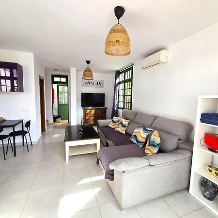 Casa vacanze Casa Kerrie, Private&communal Pools, Sunny Terrace, Air Conditioning *