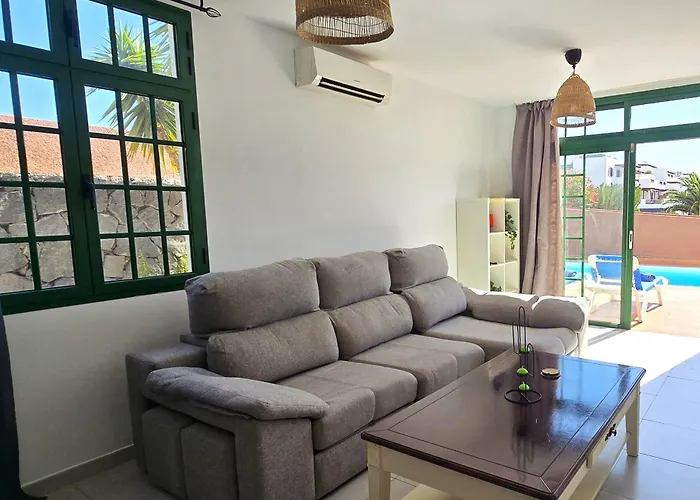 Feriehus Casa Kerrie, Private And Communal Pools, Sunny Terrace, Air Conditioning